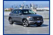 $24638 : Hyundai VENUE 2024 SEL 4dr C thumbnail