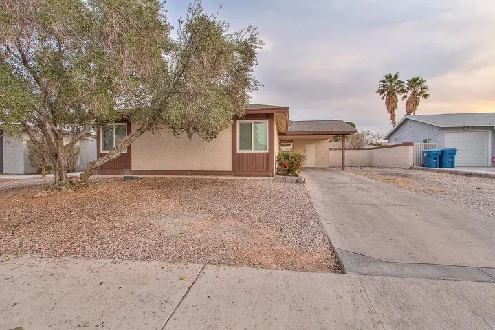 $800 : Home...Las Vegas, NV image 1