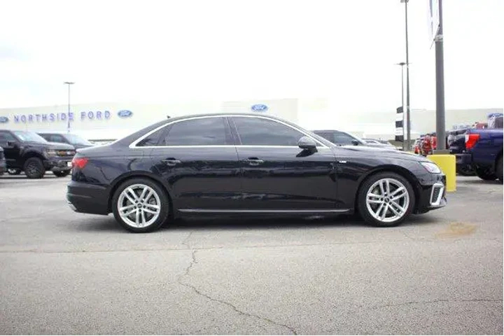 $26977 : Audi A4 2023 AWD quattro S l image 4