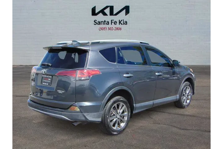 $22990 : Toyota RAV4 2018 AWD Limited image 4