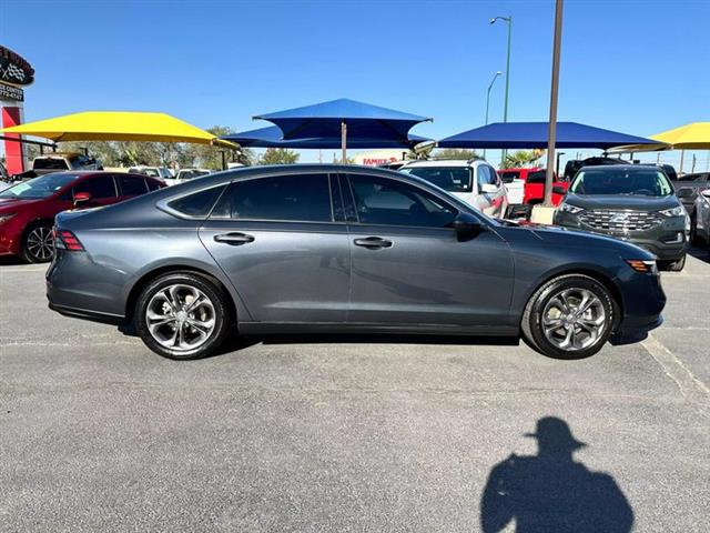 $26995 : Pre-Owned 2023 Accord EX Seda image 5