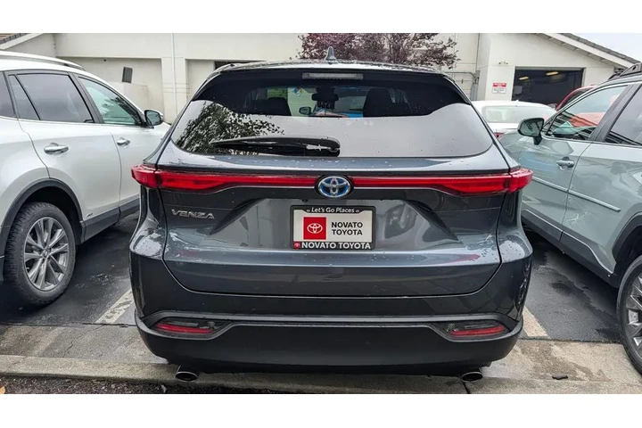 $31990 : 2023 Venza LE image 4