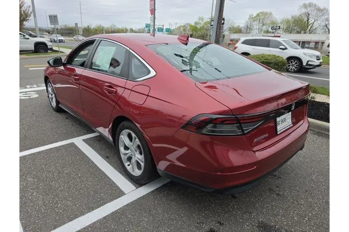 $23724 : Honda Accord 2024 LX 4dr Sed image 7