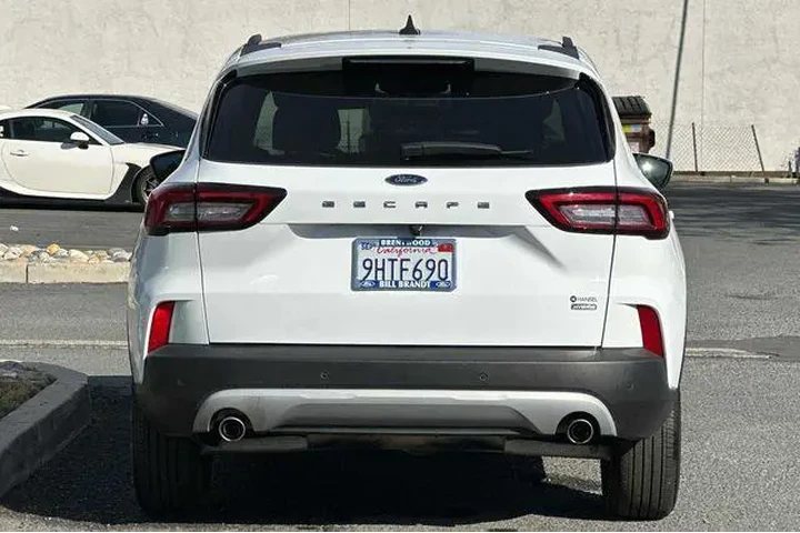 $24998 : Ford Escape Plug-In Hybrid 2 image 8