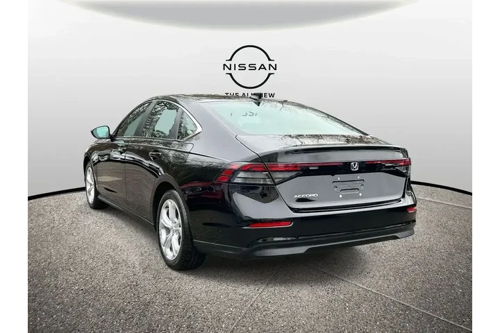 $23375 : Honda Accord 2025 LX 4dr Sed image 8