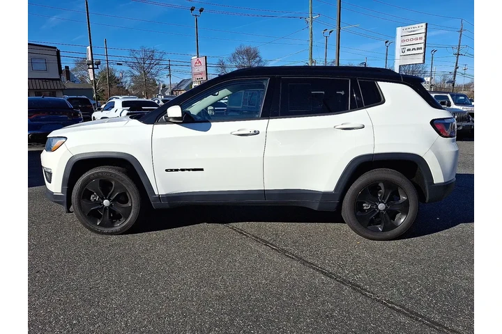 $17495 : Jeep Compass 2021 4x4 Altitu image 2