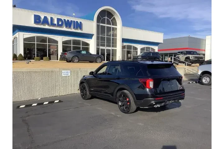 $29950 : Ford Explorer 2020 AWD ST 4d image 5