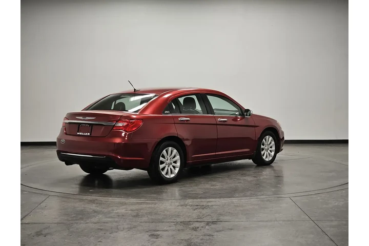 $7462 : Chrysler 200 2013 Limited 4d image 7