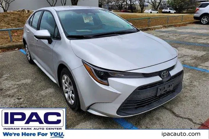 $19595 : Toyota Corolla 2024 LE 4dr S image 1