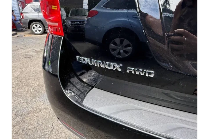 $8995 : 2017 Equinox LS image 9