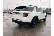 $35522 : Ford Explorer 2023 AWD ST-Li thumbnail