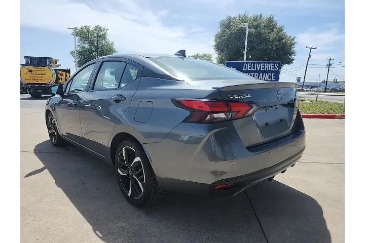 $17997 : Nissan Versa 2024 SR 4dr Sed image 5