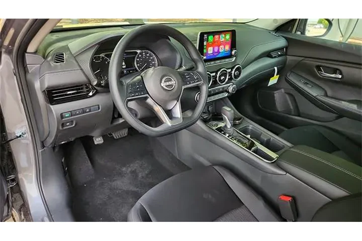 $18543 : Nissan Sentra 2025 SV 4dr Se image 9