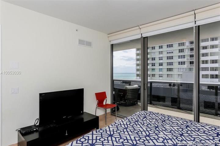 $705000 : Miami Beach Mei Apartamento image 2