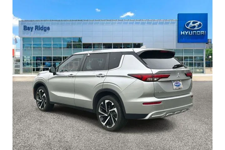 $20174 : Mitsubishi Outlander 2023 AW image 5