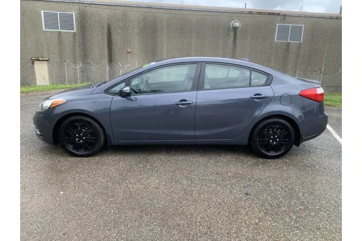$7995 : 2015 Forte LX image 3