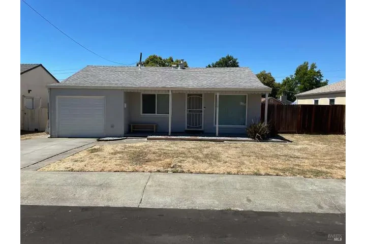$700 : 1019 Thelma Avenue, Vallejo image 1