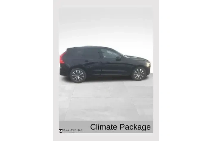 $38160 : Volvo XC60 2025 AWD B5 Core image 1