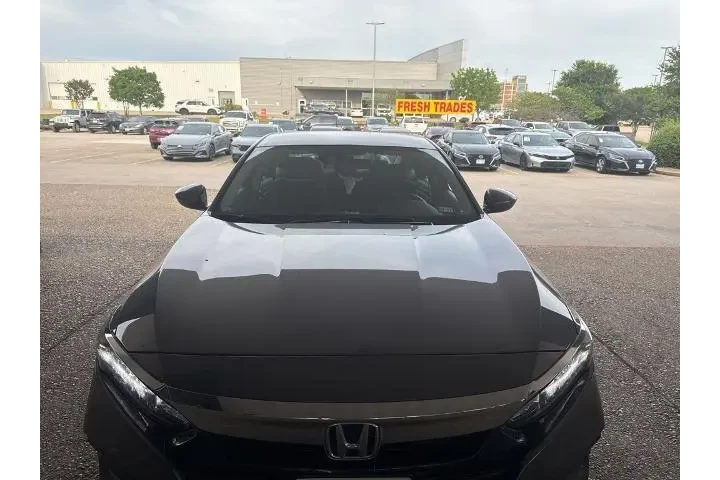 $18625 : Honda Accord 2020 LX 4dr Sed image 1
