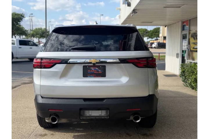 $19999 : 2022 Traverse LS image 8