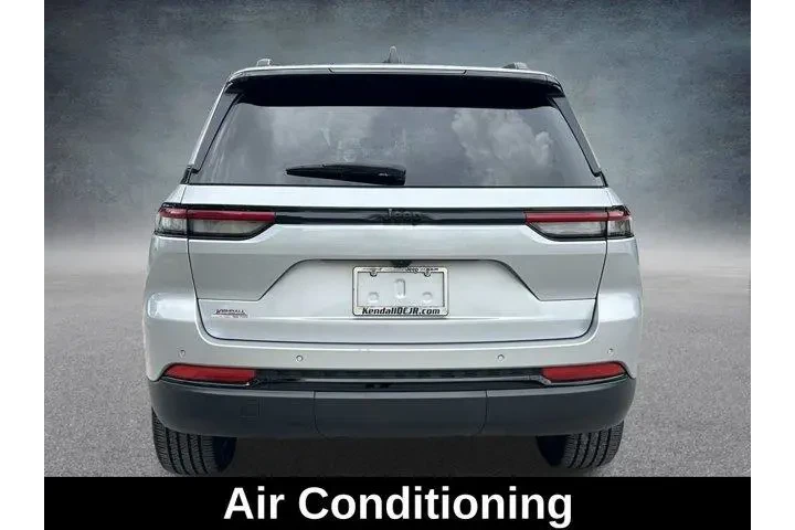 $33856 : Jeep Grand Cherokee 2024 4x2 image 7