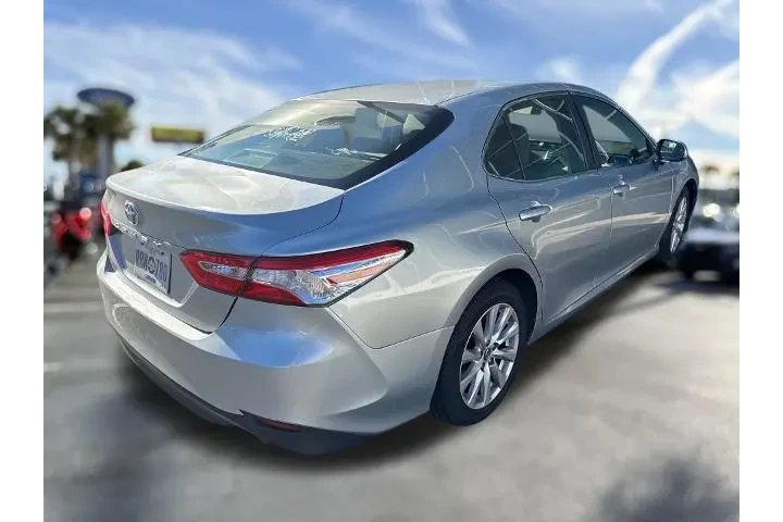 $14049 : Toyota Camry 2018 LE 4dr Sed image 7