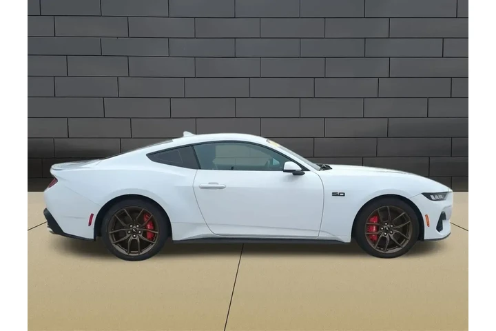 $38560 : Ford Mustang 2024 GT Premium image 9