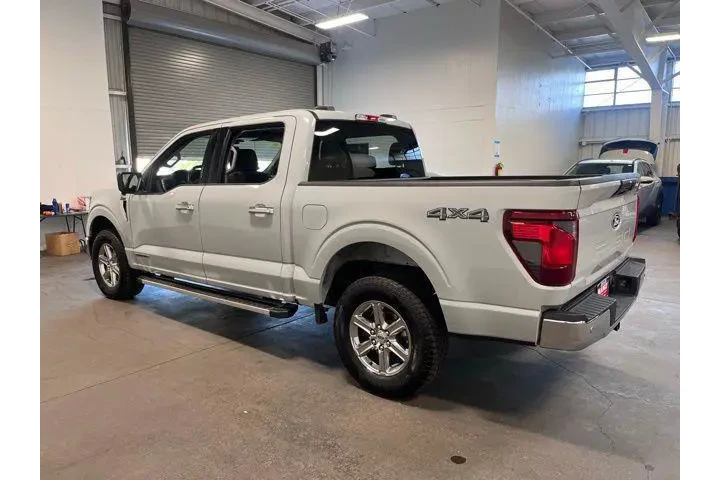 $38413 : Ford F-150 2024 4x4 XLT 4dr image 5