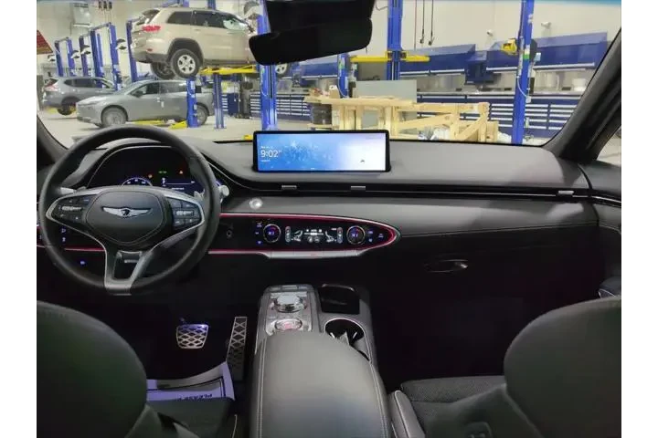 $60 : Genesis GV70 2024 AWD 3.5T S image 7