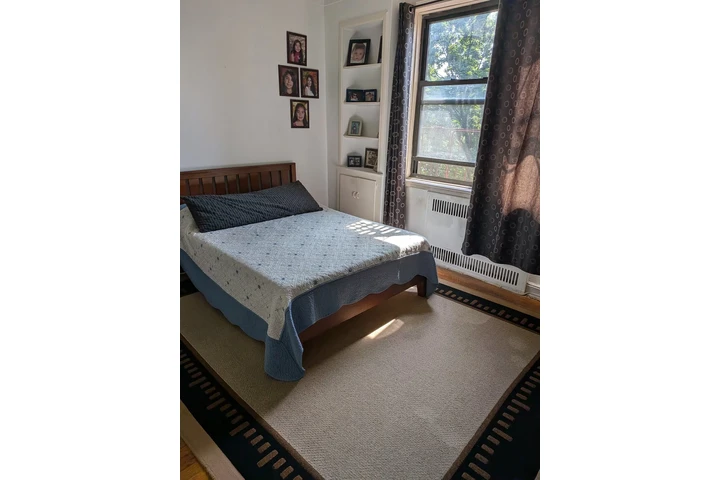 $1250 : Rento amplia habitacion image 8
