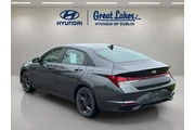 $18866 : Hyundai ELANTRA 2021 SEL 4dr thumbnail