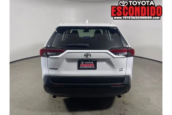$31487 : Toyota RAV4 2024 AWD LE 4dr image 4