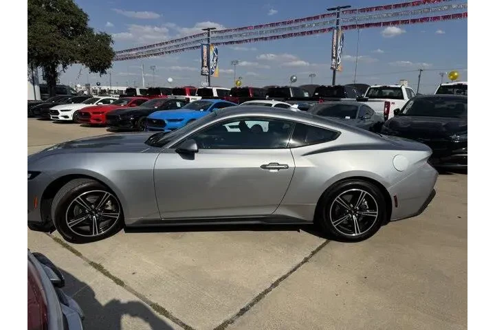 $29888 : Ford Mustang 2024 EcoBoost 2 image 8