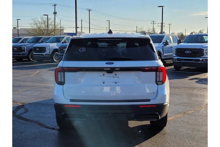$39698 : Ford Explorer 2025 AWD ST-Li image 5