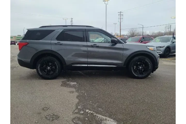 $29997 : Ford Explorer 2022 AWD XLT 4 image 7
