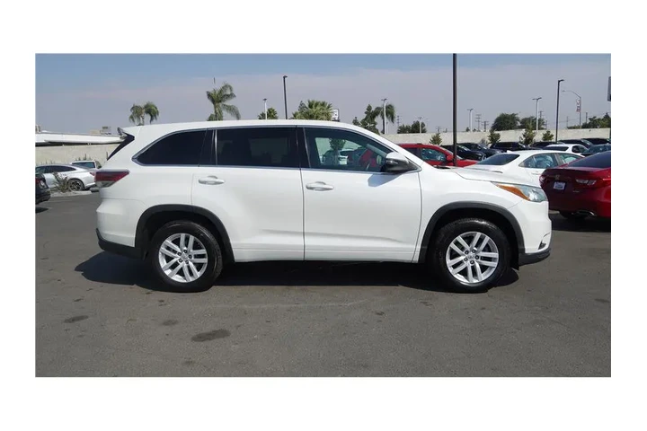 $18984 : 2015 Highlander LE Sport Util image 5