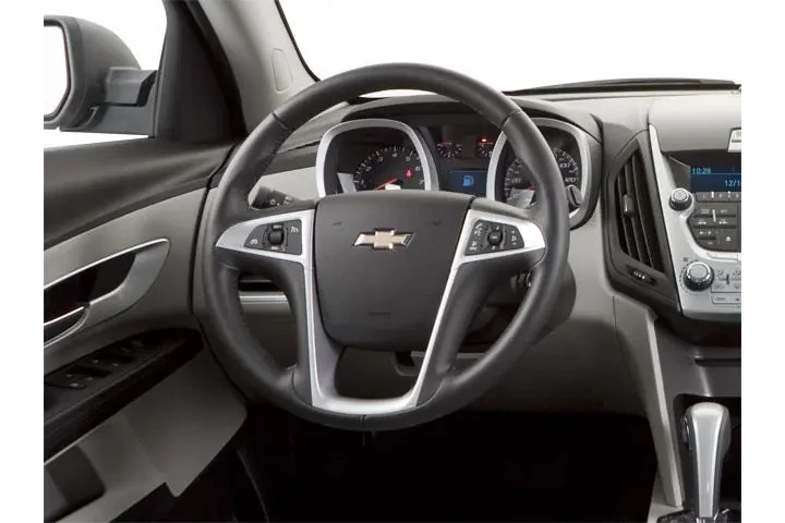 $2977 : Chevrolet Equinox 2013 LT 4d image 6