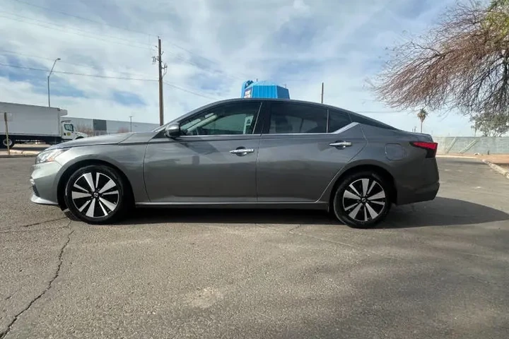 $16595 : 2021 Altima 2.5 SV image 5