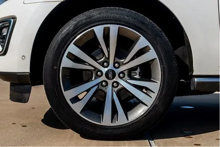 $33352 : Ford Expedition 2020 4x2 Lim image 6