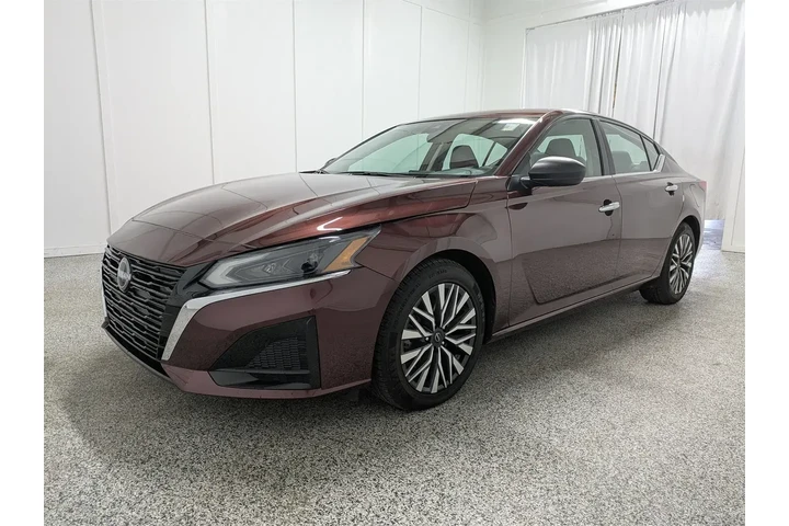 $21897 : Nissan Altima 2024 2.5 SV 4d image 9