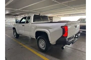 $28997 : Toyota Tacoma 2024 4x2 SR 2d thumbnail