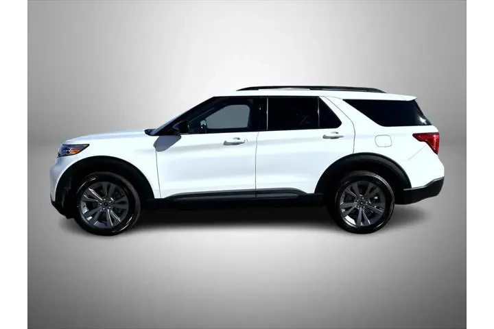 $29686 : Ford Explorer 2023 AWD XLT 4 image 8