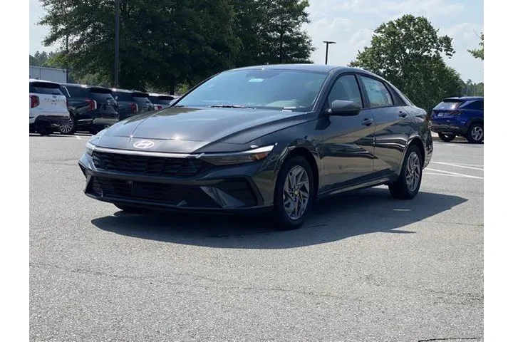 $23417 : Hyundai ELANTRA Hybrid 2025 image 3