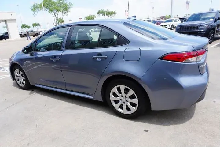 $21988 : Toyota Corolla 2024 LE 4dr S image 4