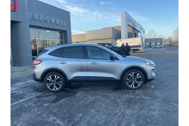 $20995 : Ford Escape 2021 AWD SE 4dr image 5