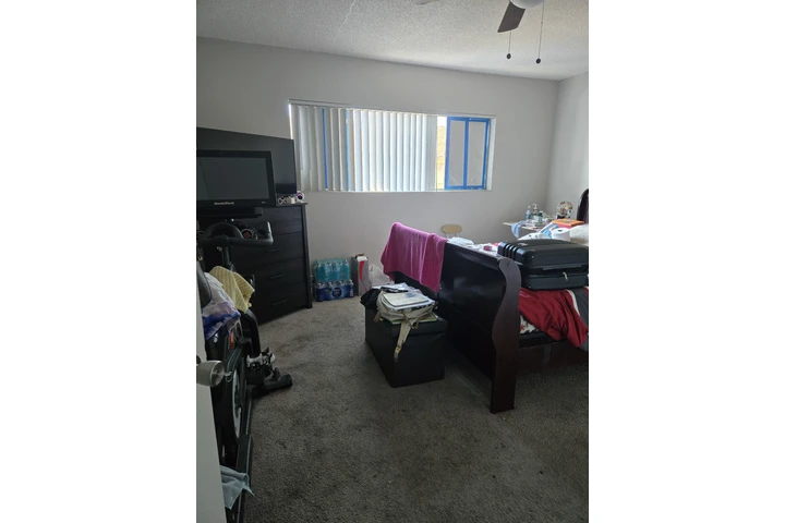 $950 : Abitacion image 2
