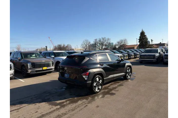 $20800 : Hyundai KONA 2024 SEL 4dr Cr image 2