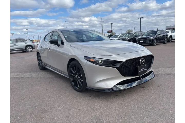 $36999 : 2025 3 2.5 Turbo Premium Plus image 3