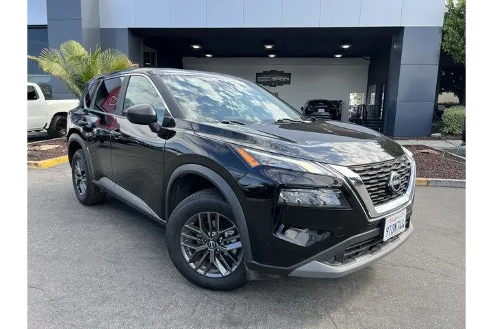 $18991 : Nissan Rogue 2023 S 4dr Cros image 1