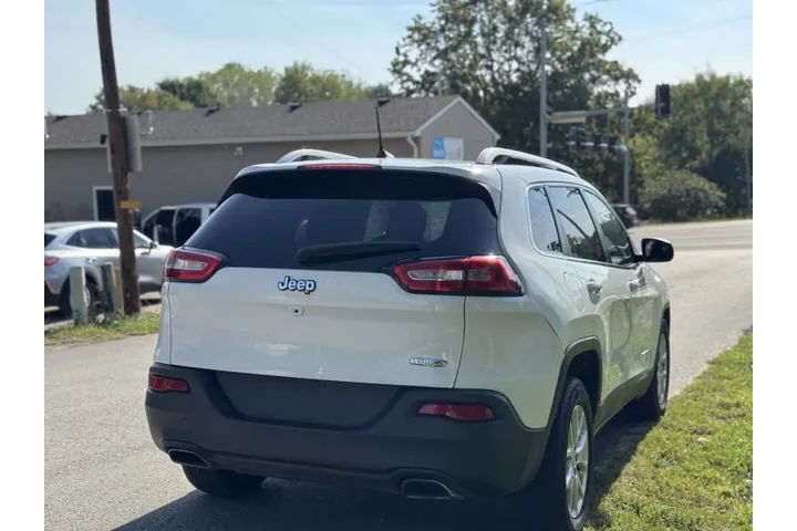 $5999 : 2017 Cherokee Latitude image 6